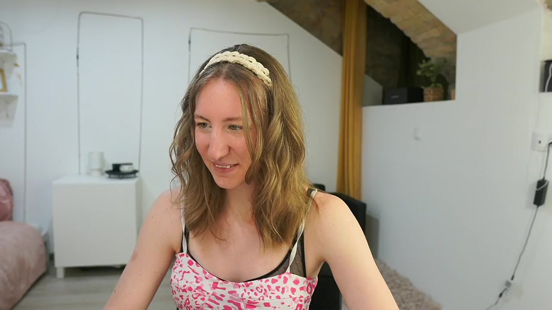 Gallery image thumbnail from Samantha_Snt's myfreecams stream on, 06/13/2024, 12:58 image 2 of 20