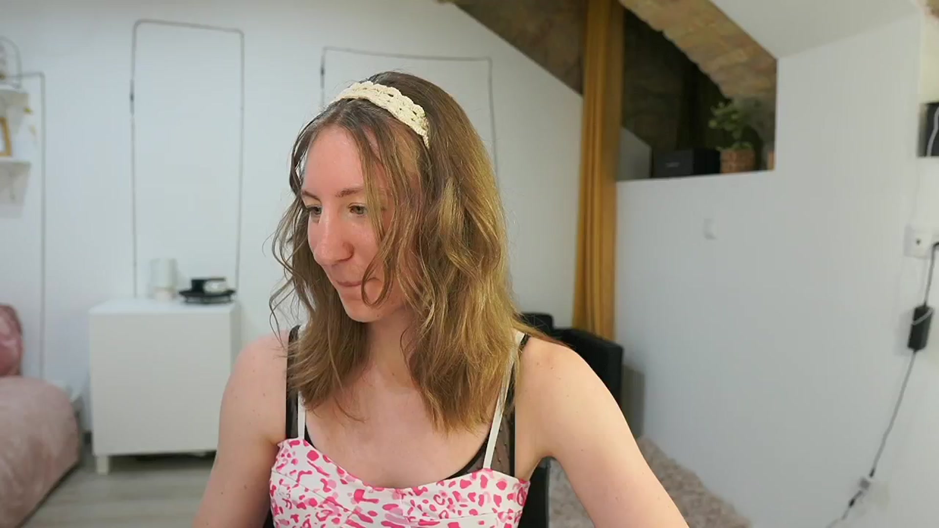 Gallery image thumbnail from Samantha_Snt's myfreecams stream on, 06/13/2024, 12:58 image 14 of 20