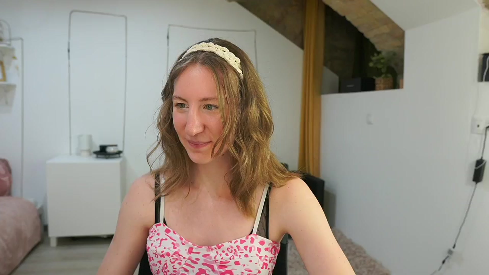 Gallery image thumbnail from Samantha_Snt's myfreecams stream on, 06/13/2024, 12:58 image 18 of 20