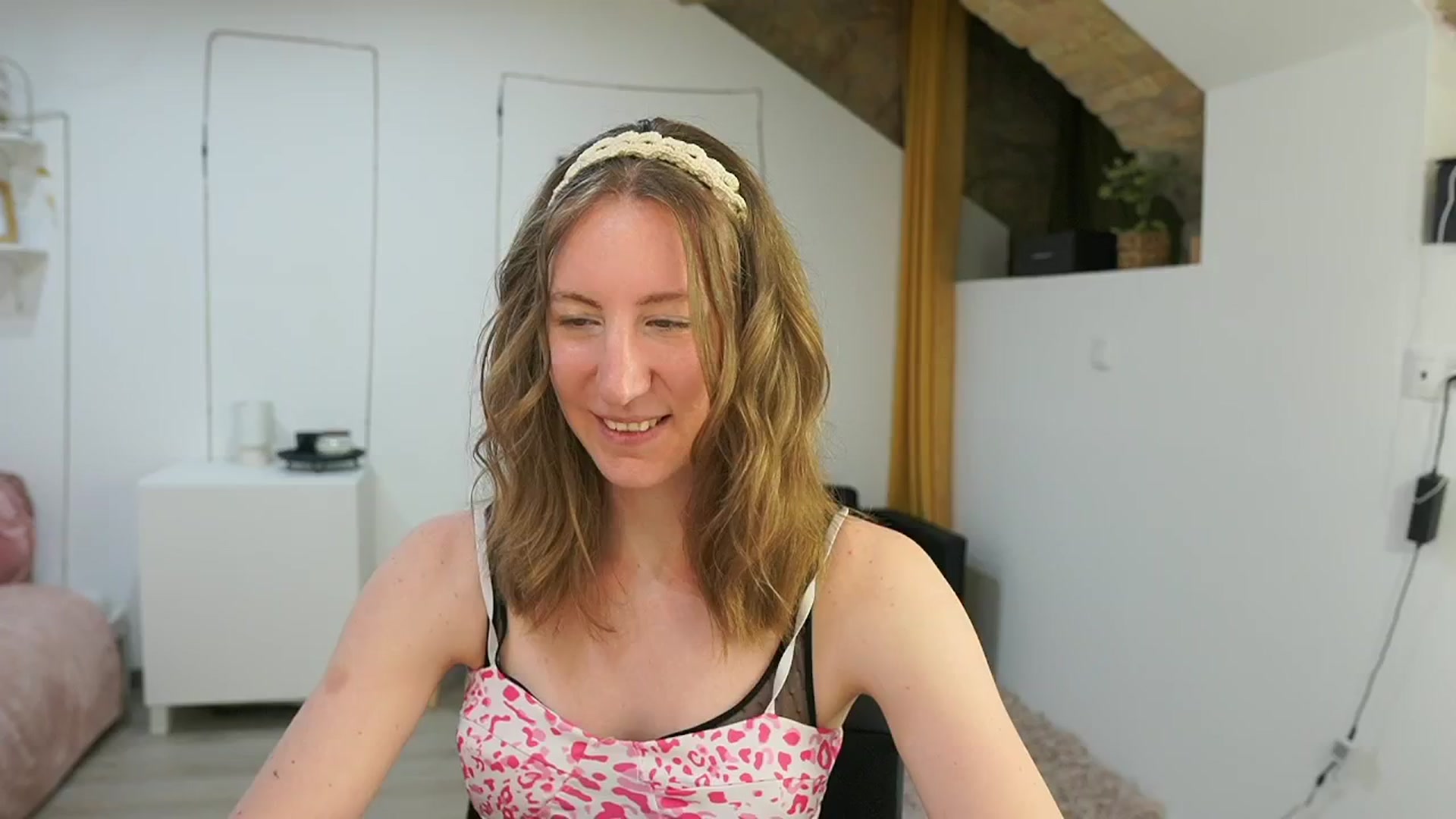 Gallery image thumbnail from Samantha_Snt's myfreecams stream on, 06/13/2024, 12:58 image 3 of 20