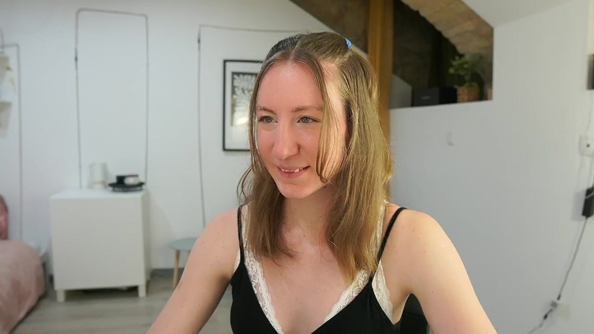 Gallery image thumbnail from Samantha_Snt's myfreecams stream on, 06/14/2024, 09:58 image 11 of 20