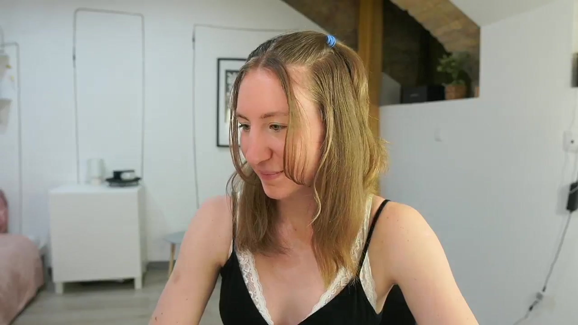 Gallery image thumbnail from Samantha_Snt's myfreecams stream on, 06/14/2024, 09:58 image 19 of 20