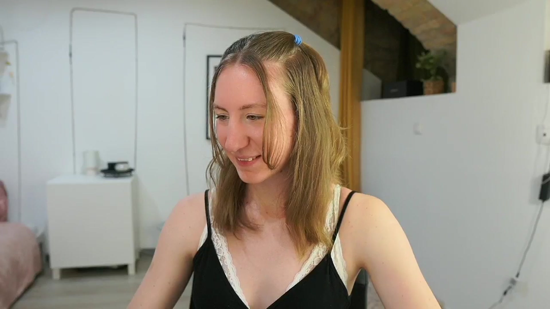 Gallery image thumbnail from Samantha_Snt's myfreecams stream on, 06/14/2024, 09:58 image 9 of 20