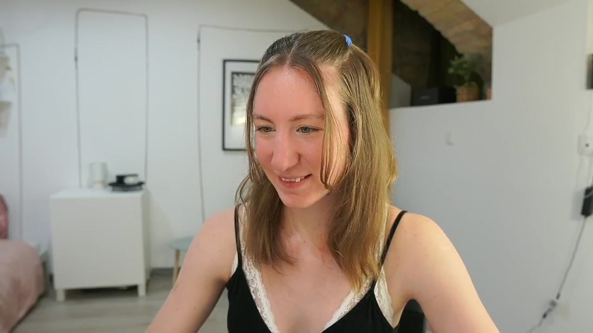 Gallery image thumbnail from Samantha_Snt's myfreecams stream on, 06/14/2024, 09:58 image 10 of 20