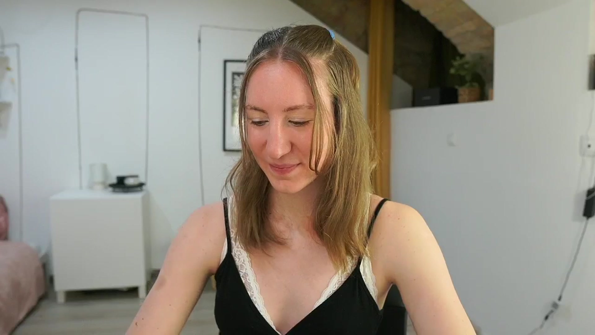Gallery image thumbnail from Samantha_Snt's myfreecams stream on, 06/14/2024, 09:58 image 3 of 20