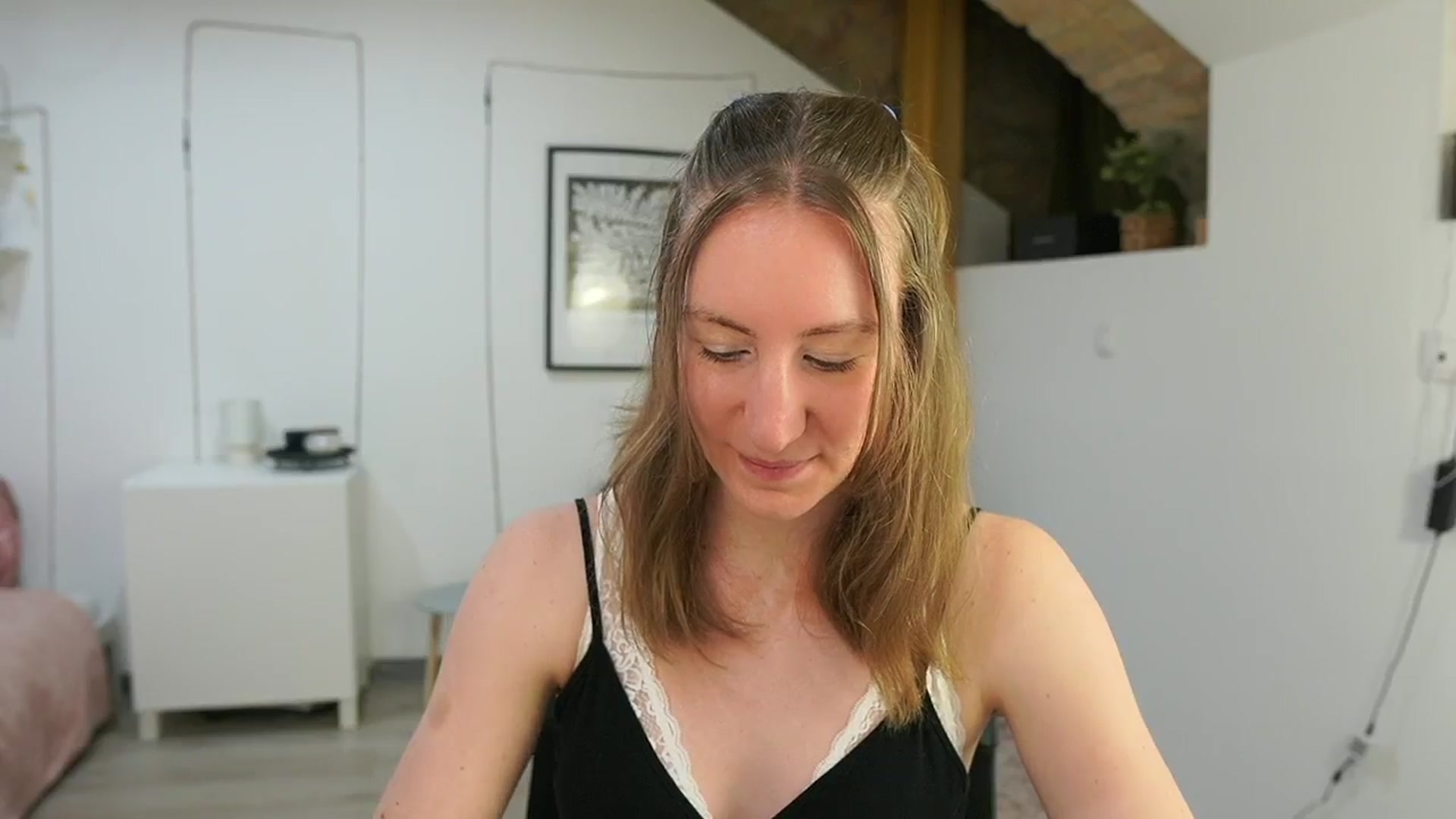 Gallery image thumbnail from Samantha_Snt's myfreecams stream on, 06/14/2024, 09:58 image 14 of 20