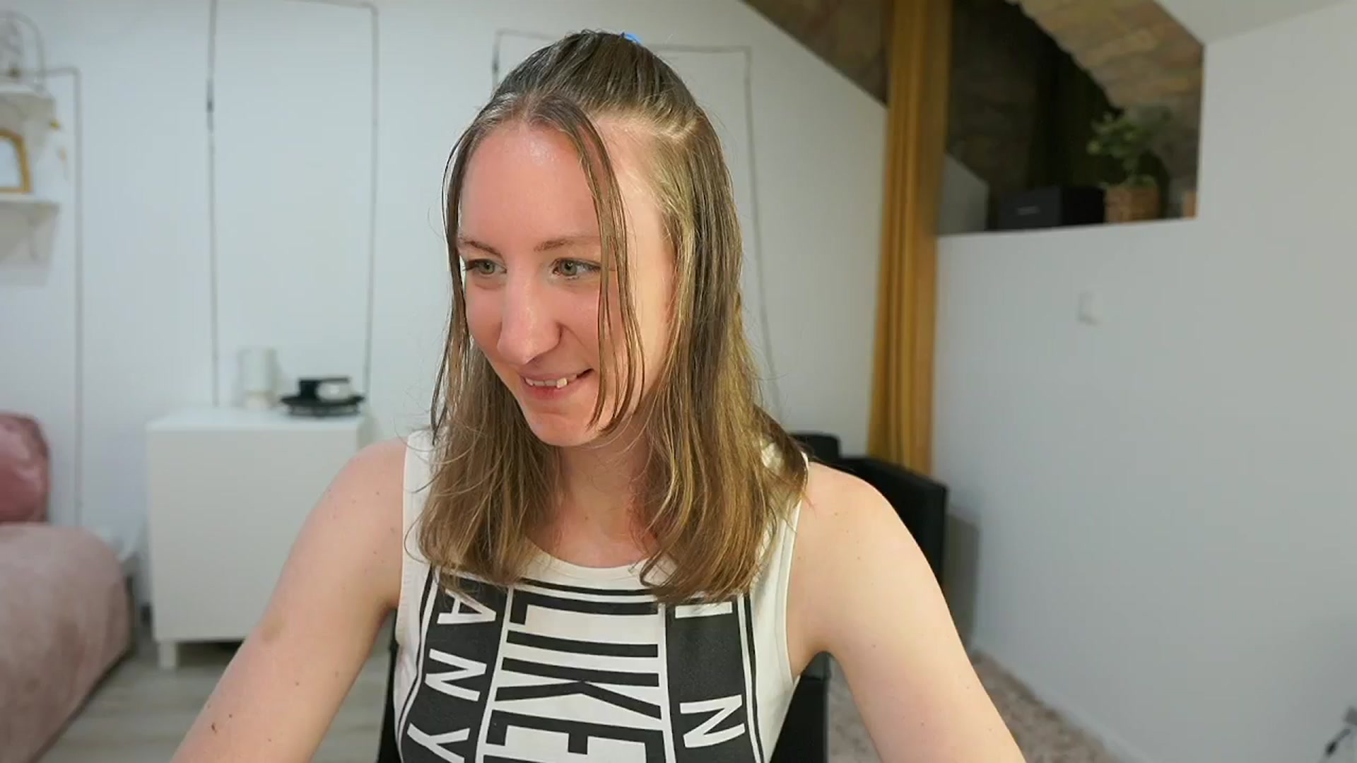 Gallery image thumbnail from Samantha_Snt's myfreecams stream on, 06/17/2024, 12:57 image 10 of 20