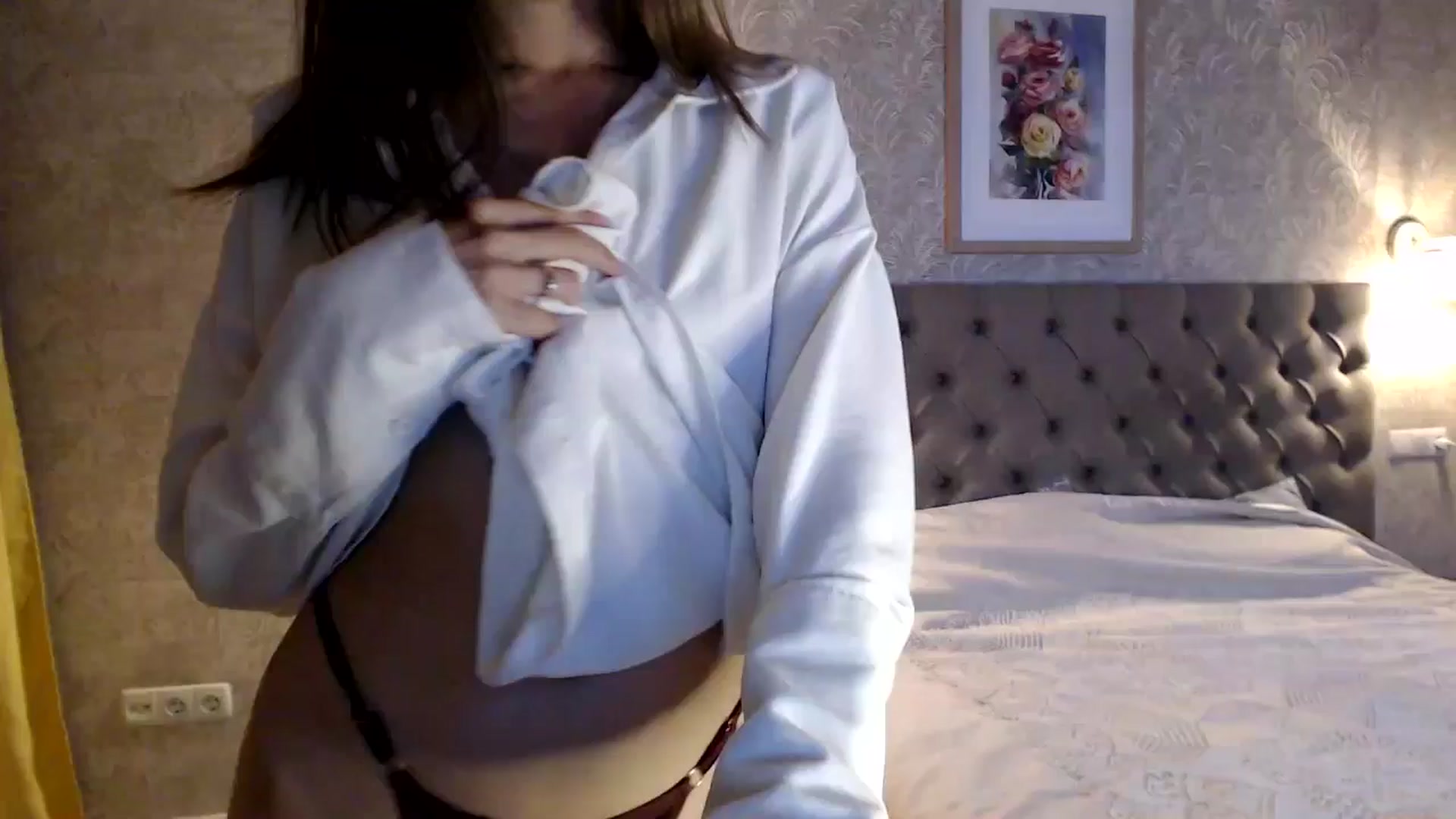 Gallery image thumbnail from SaminaV's myfreecams stream on, 05/15/2024, 18:35 image 19 of 20