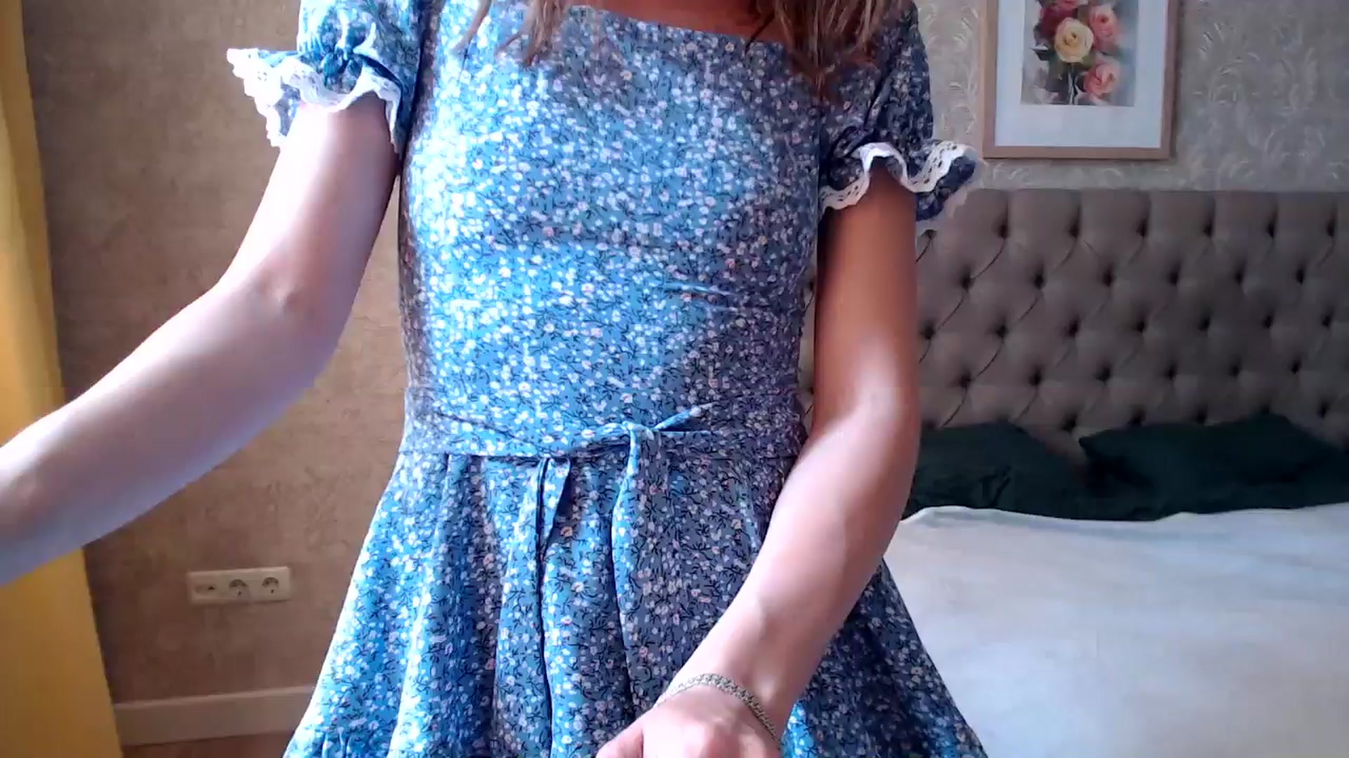 Gallery image thumbnail from SaminaV's myfreecams stream on, 05/22/2024, 12:31 image 19 of 20