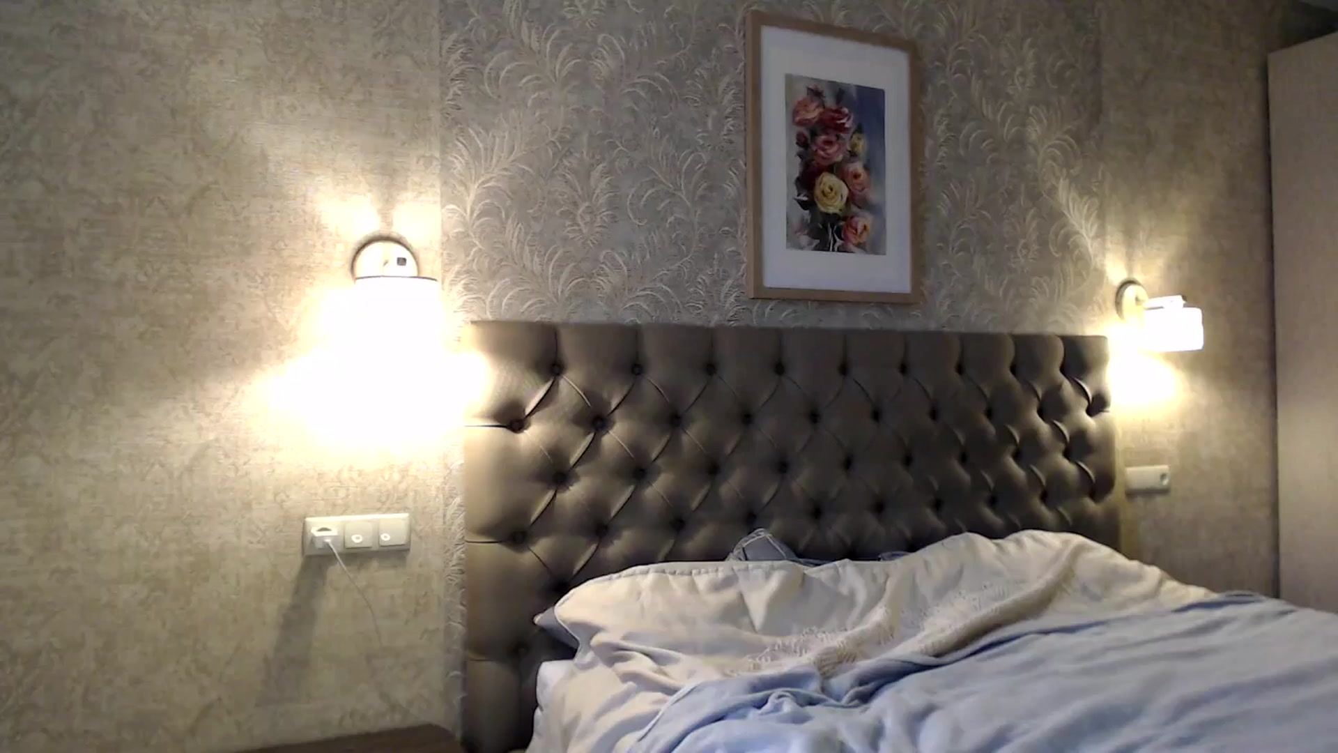 Gallery image thumbnail from SaminaV's myfreecams stream on, 06/23/2024, 12:06 image 17 of 20