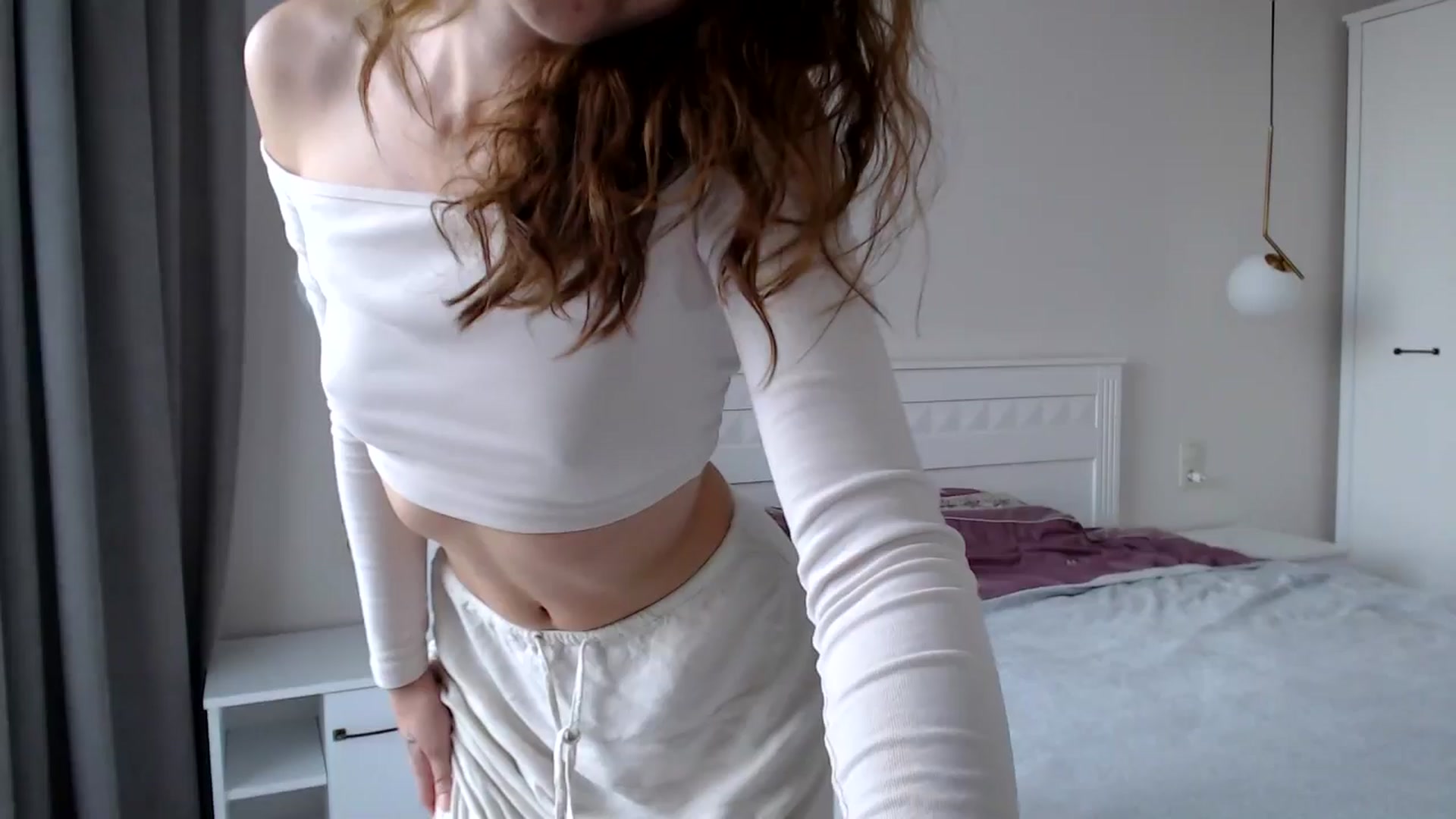 Gallery image thumbnail from SaminaV's myfreecams stream on, 09/14/2024, 15:30 image 10 of 20