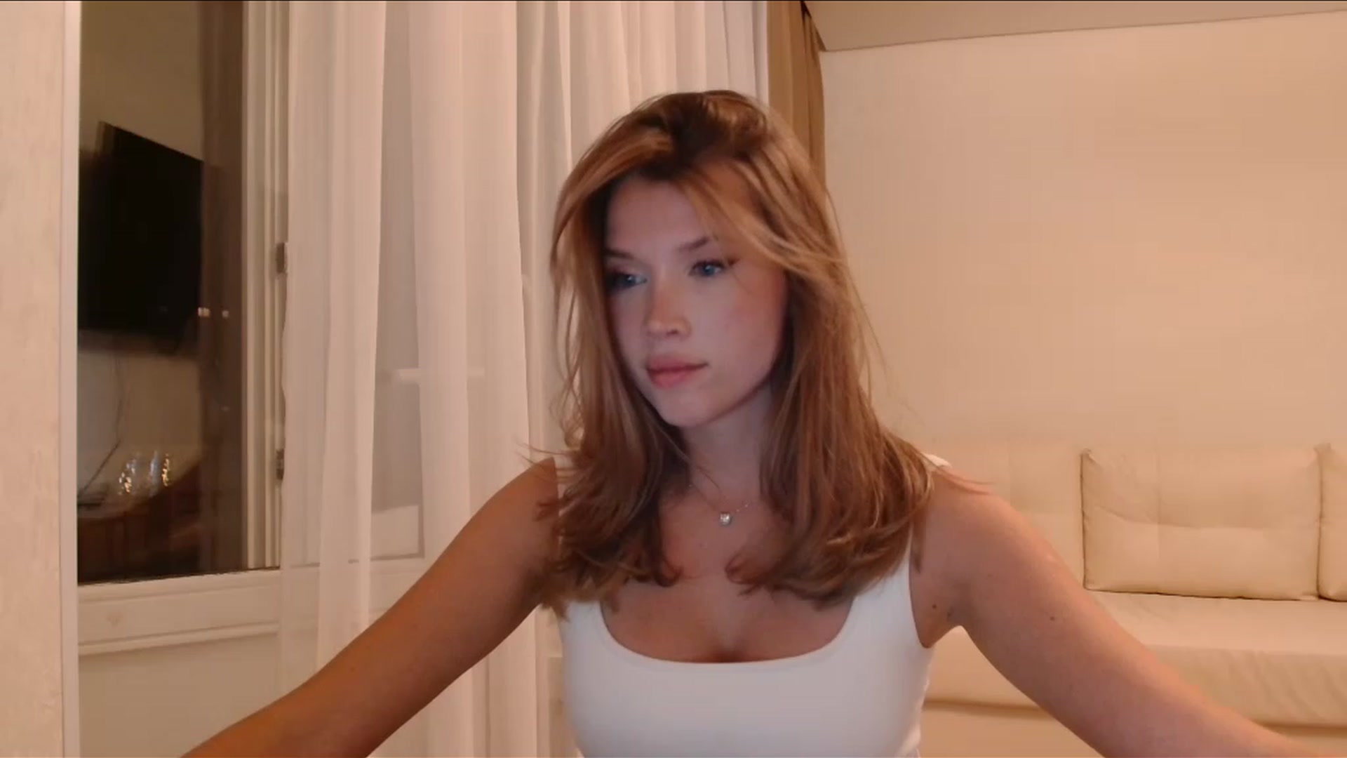 Gallery image thumbnail from SammiChi's myfreecams stream on, 05/25/2023, 22:05 image 20 of 20