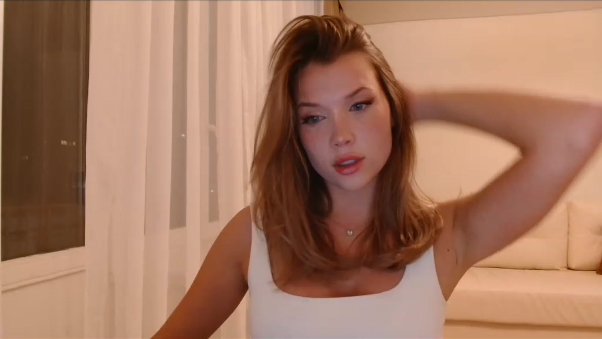 Gallery image thumbnail from SammiChi's myfreecams stream on, 05/25/2023, 22:05 image 13 of 20