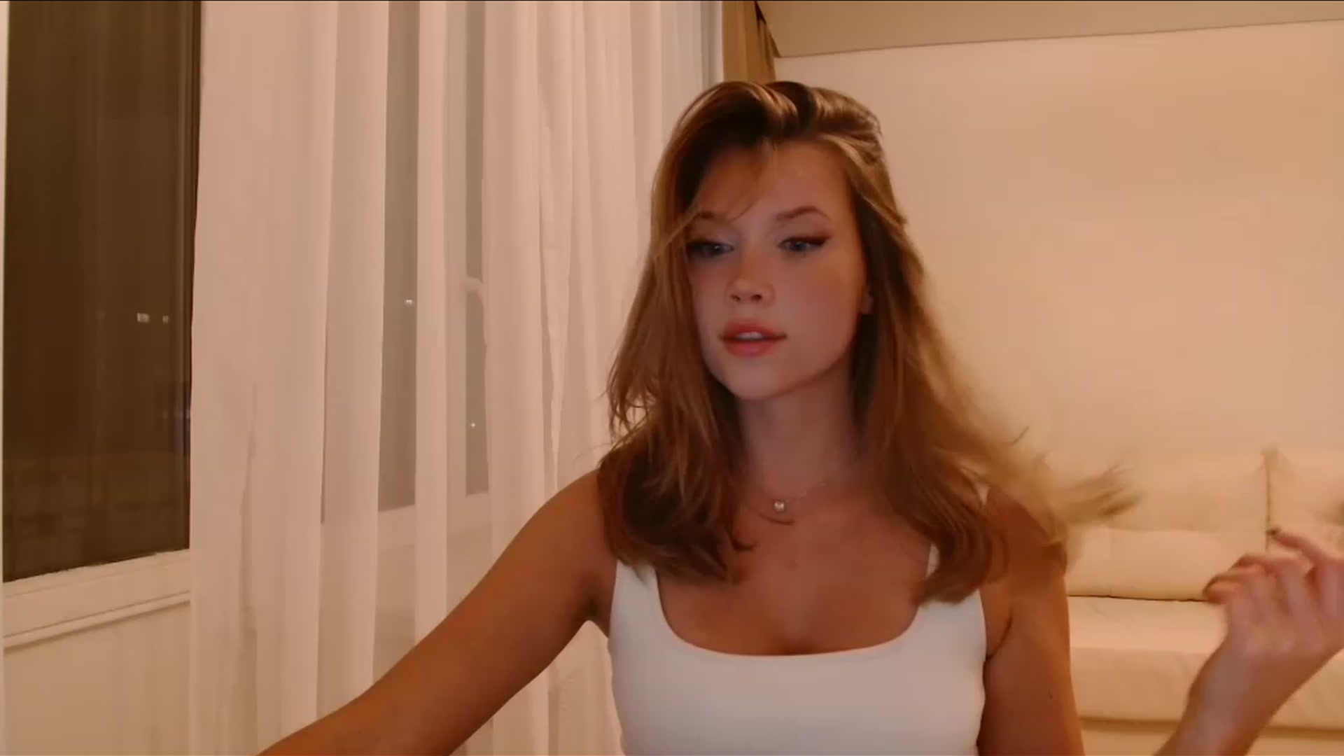Gallery image thumbnail from SammiChi's myfreecams stream on, 05/25/2023, 22:05 image 15 of 20