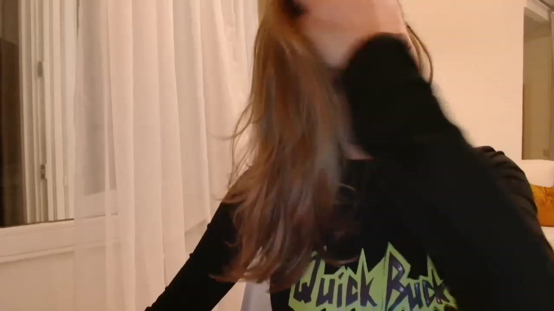 Gallery image thumbnail from SammiChi's myfreecams stream on, 05/25/2023, 23:42 image 9 of 20