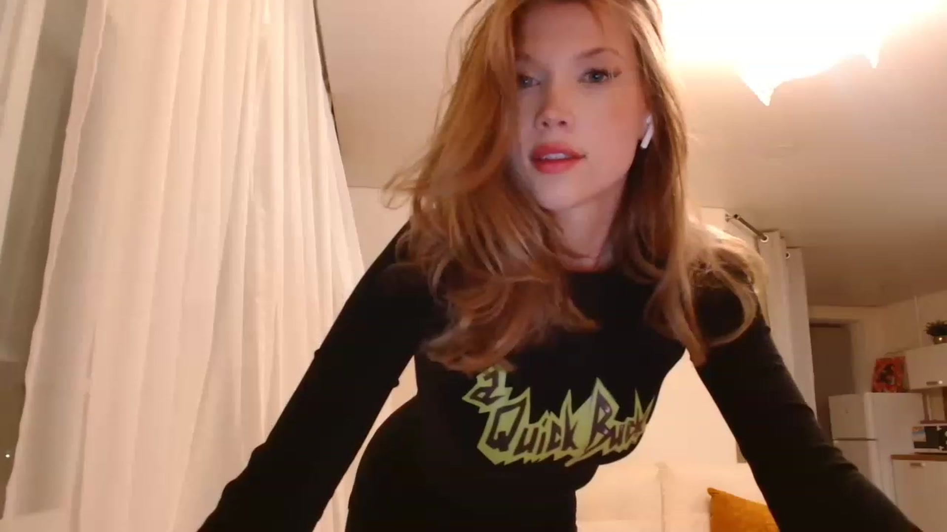 Gallery image thumbnail from SammiChi's myfreecams stream on, 05/25/2023, 23:42 image 14 of 20