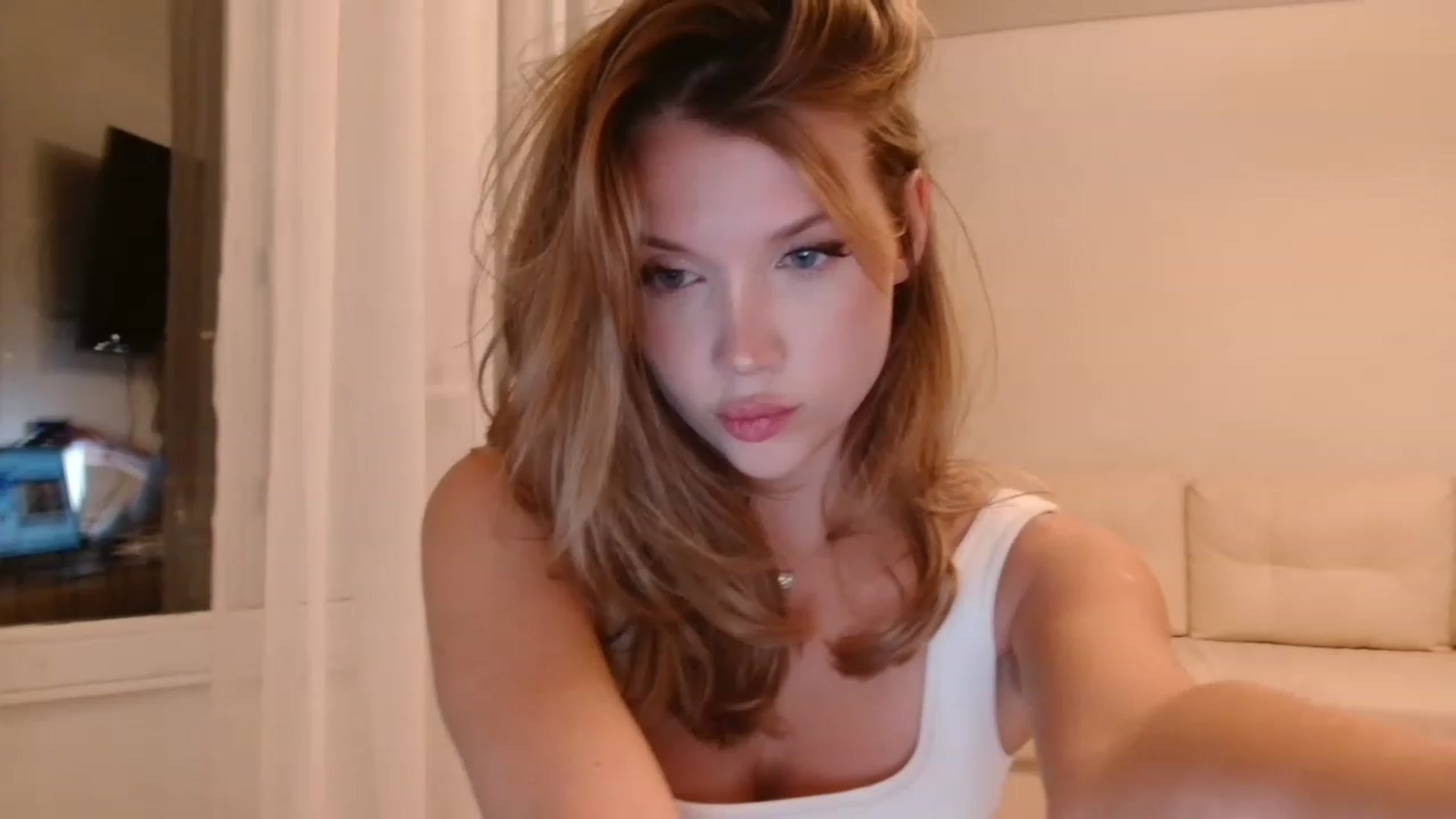 Gallery image thumbnail from SammiChi's myfreecams stream on, 05/25/2023, 23:42 image 1 of 20