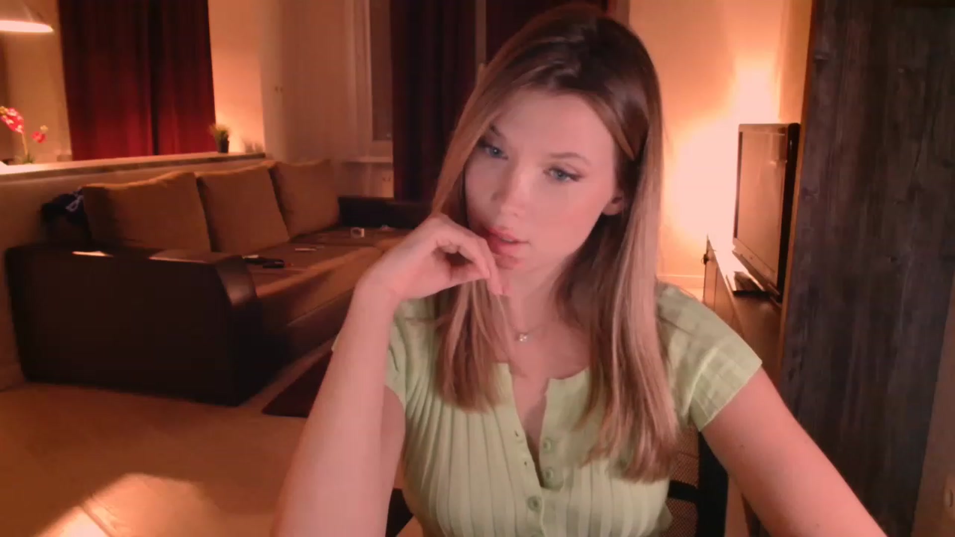 Gallery image thumbnail from SammiChi's myfreecams stream on, 06/03/2023, 24:01 image 6 of 20