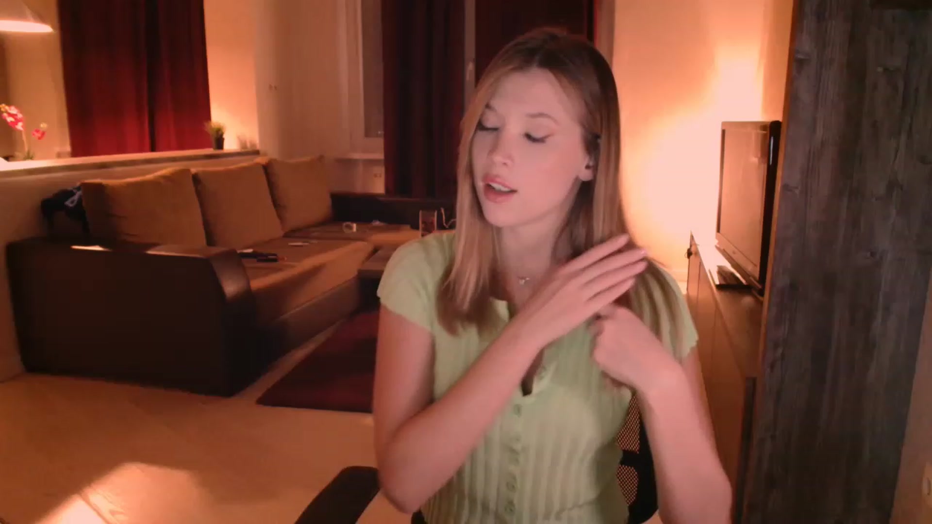 Gallery image thumbnail from SammiChi's myfreecams stream on, 06/03/2023, 24:01 image 11 of 20