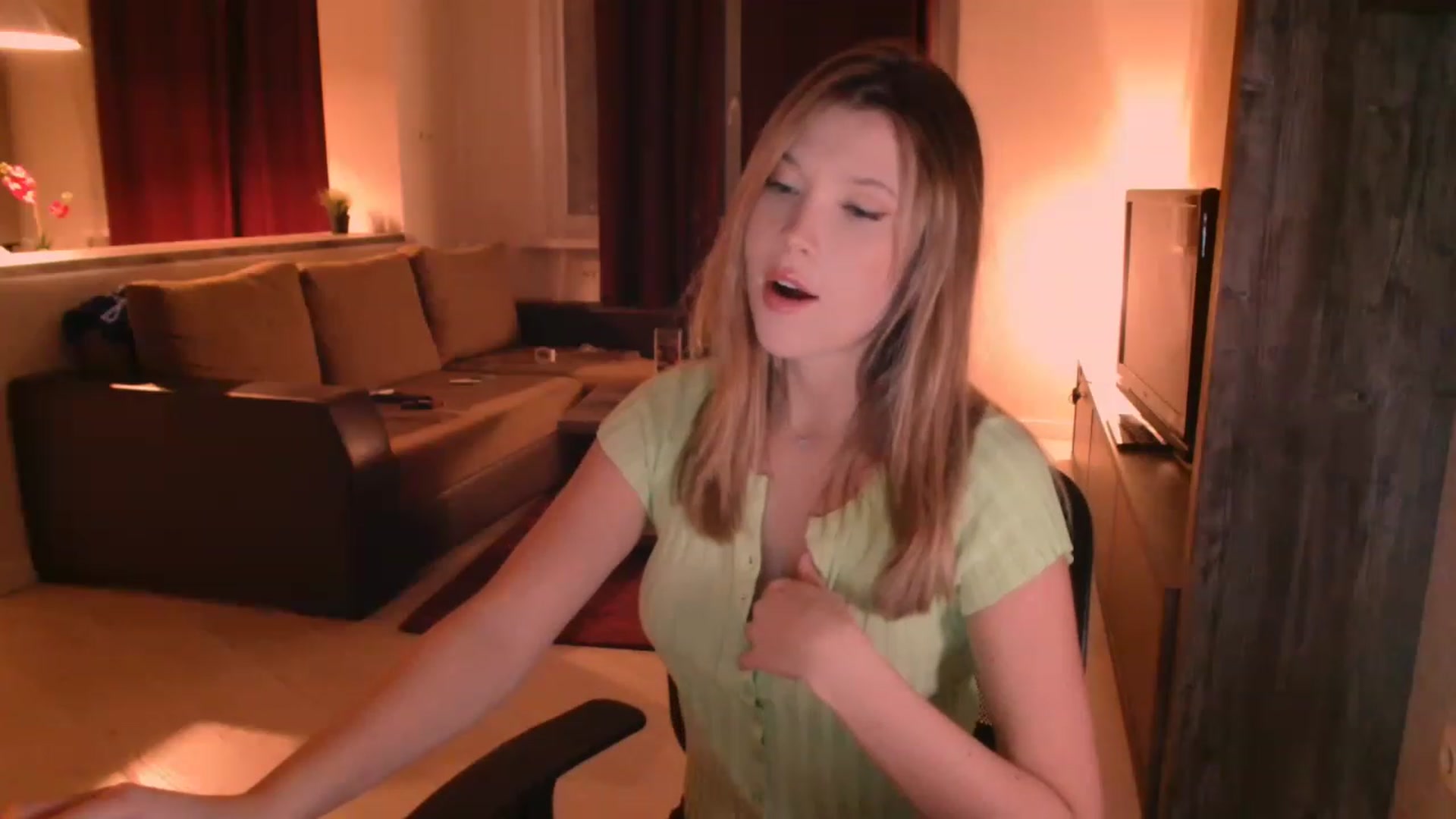 Gallery image thumbnail from SammiChi's myfreecams stream on, 06/03/2023, 24:01 image 8 of 20