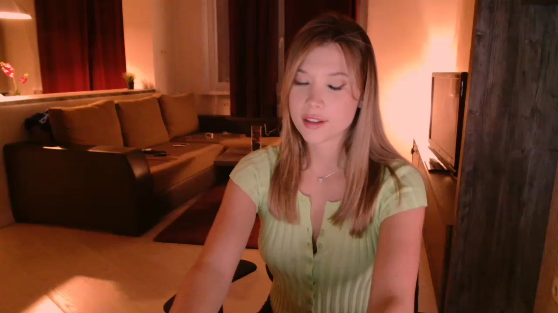 Gallery image thumbnail from SammiChi's myfreecams stream on, 06/03/2023, 24:01 image 13 of 20