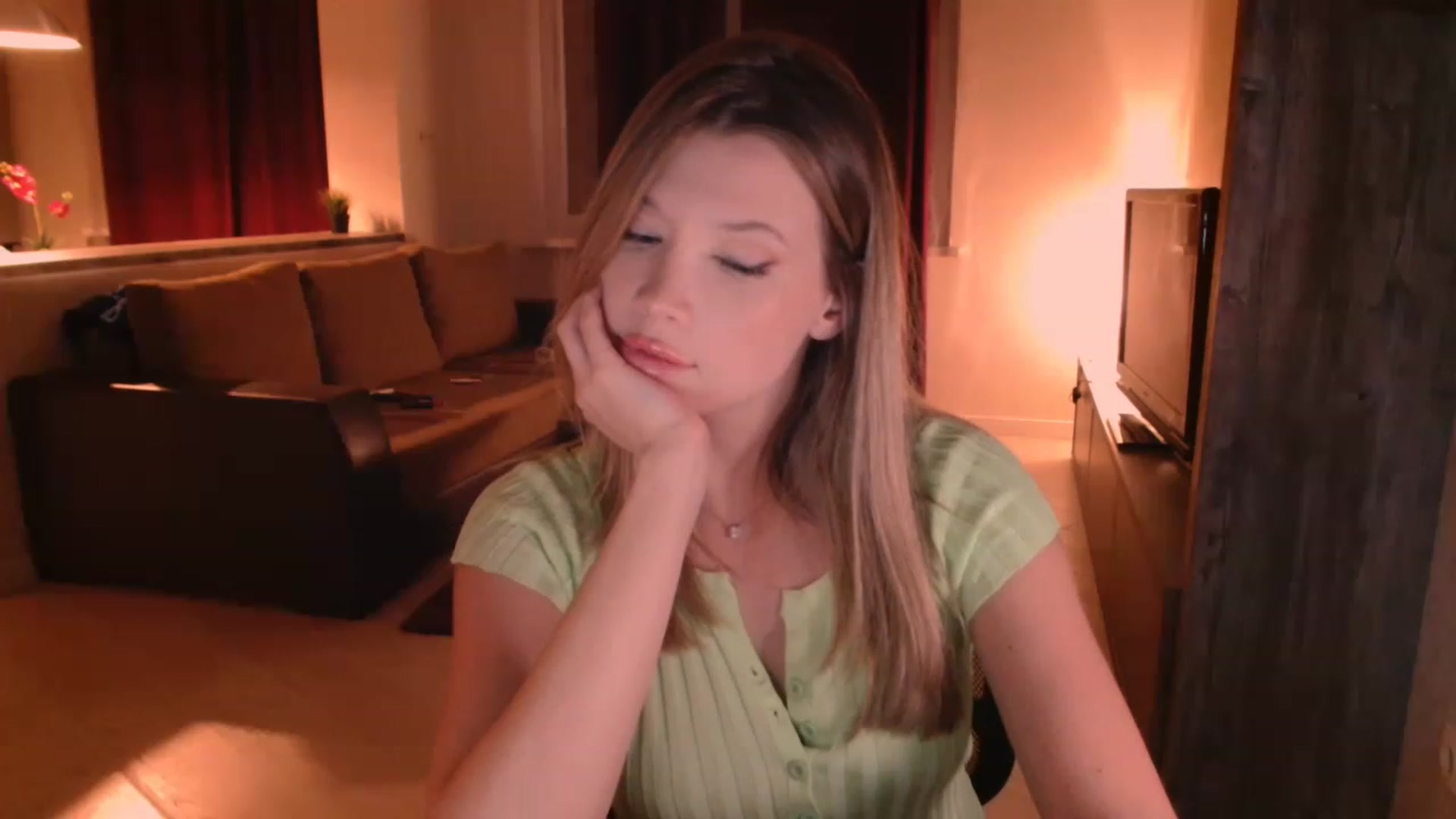 Gallery image thumbnail from SammiChi's myfreecams stream on, 06/03/2023, 24:01 image 7 of 20