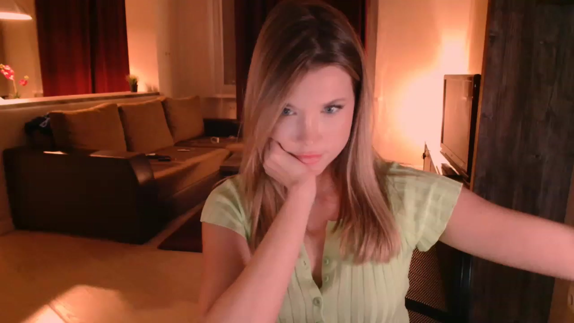 Gallery image thumbnail from SammiChi's myfreecams stream on, 06/03/2023, 01:08 image 2 of 20
