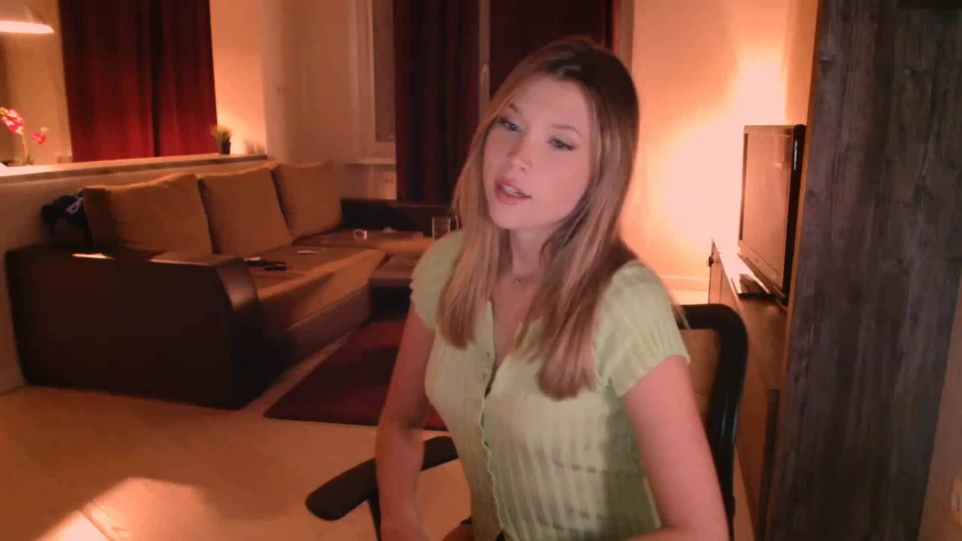Gallery image thumbnail from SammiChi's myfreecams stream on, 06/03/2023, 01:08 image 5 of 20