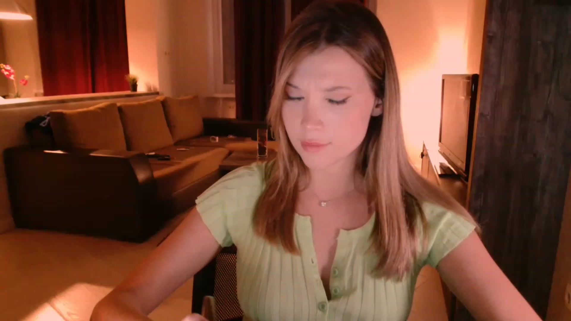 Gallery image thumbnail from SammiChi's myfreecams stream on, 06/03/2023, 01:08 image 12 of 20
