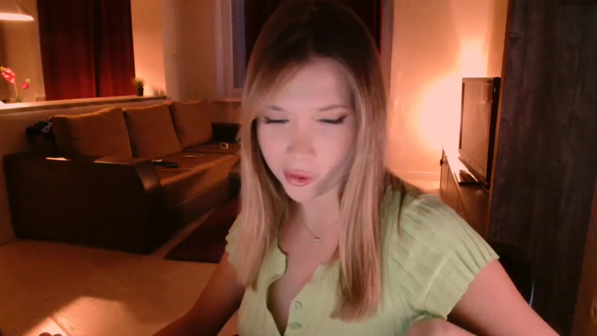 Gallery image thumbnail from SammiChi's myfreecams stream on, 06/03/2023, 01:08 image 17 of 20