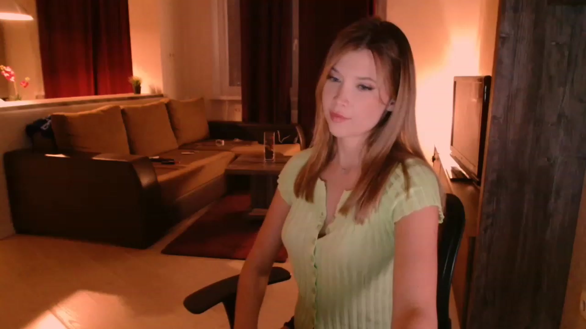 Gallery image thumbnail from SammiChi's myfreecams stream on, 06/03/2023, 01:08 image 11 of 20