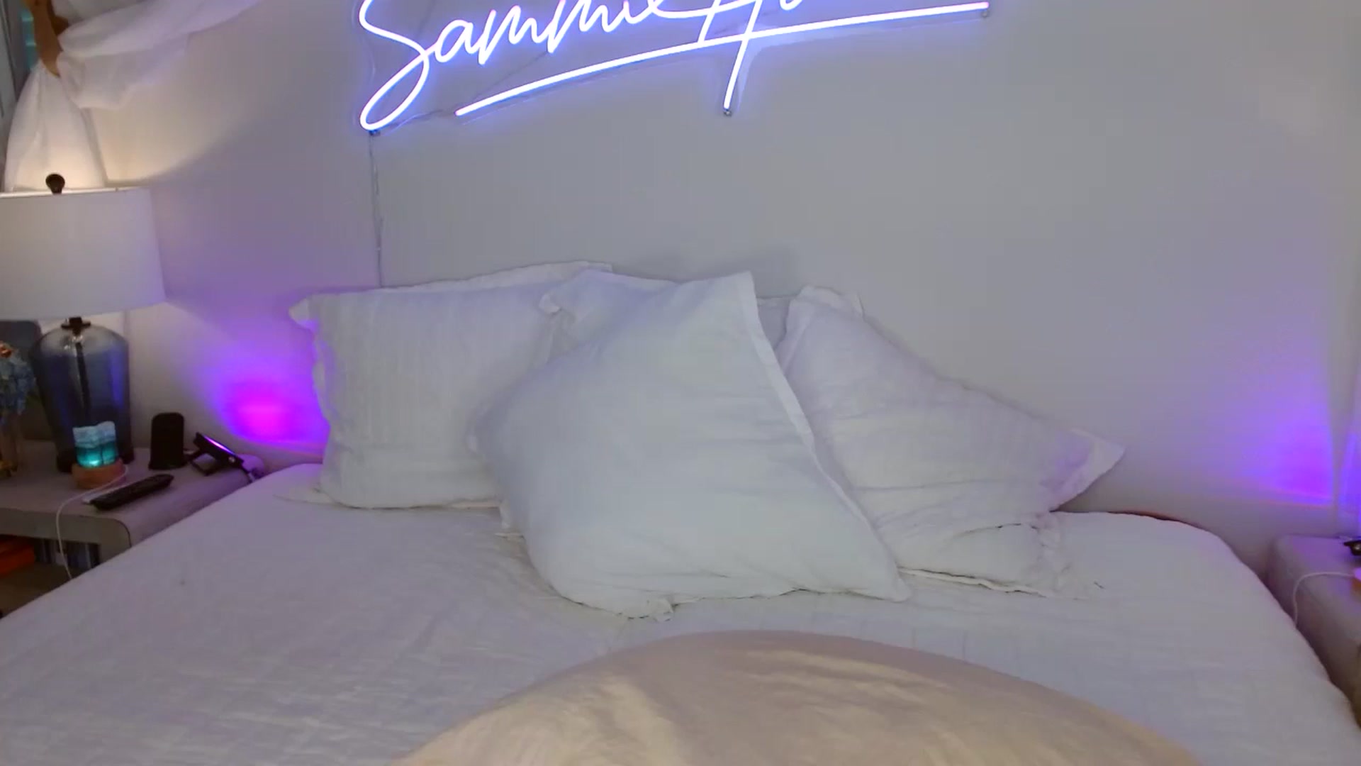 Gallery image thumbnail from SammieAdams's myfreecams stream on, 10/26/2023, 18:36 image 11 of 20