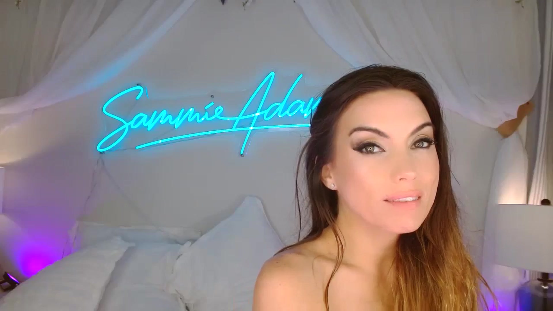 Gallery image thumbnail from SammieAdams's myfreecams stream on, 10/27/2023, 20:01 image 8 of 20