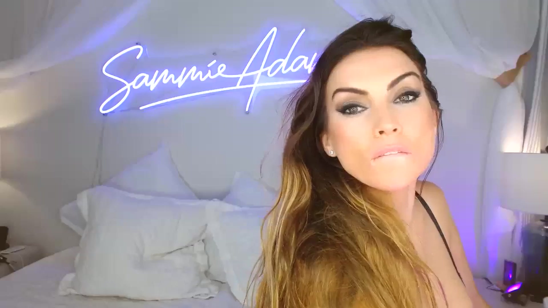 Gallery image thumbnail from SammieAdams's myfreecams stream on, 11/13/2023, 22:36 image 9 of 20