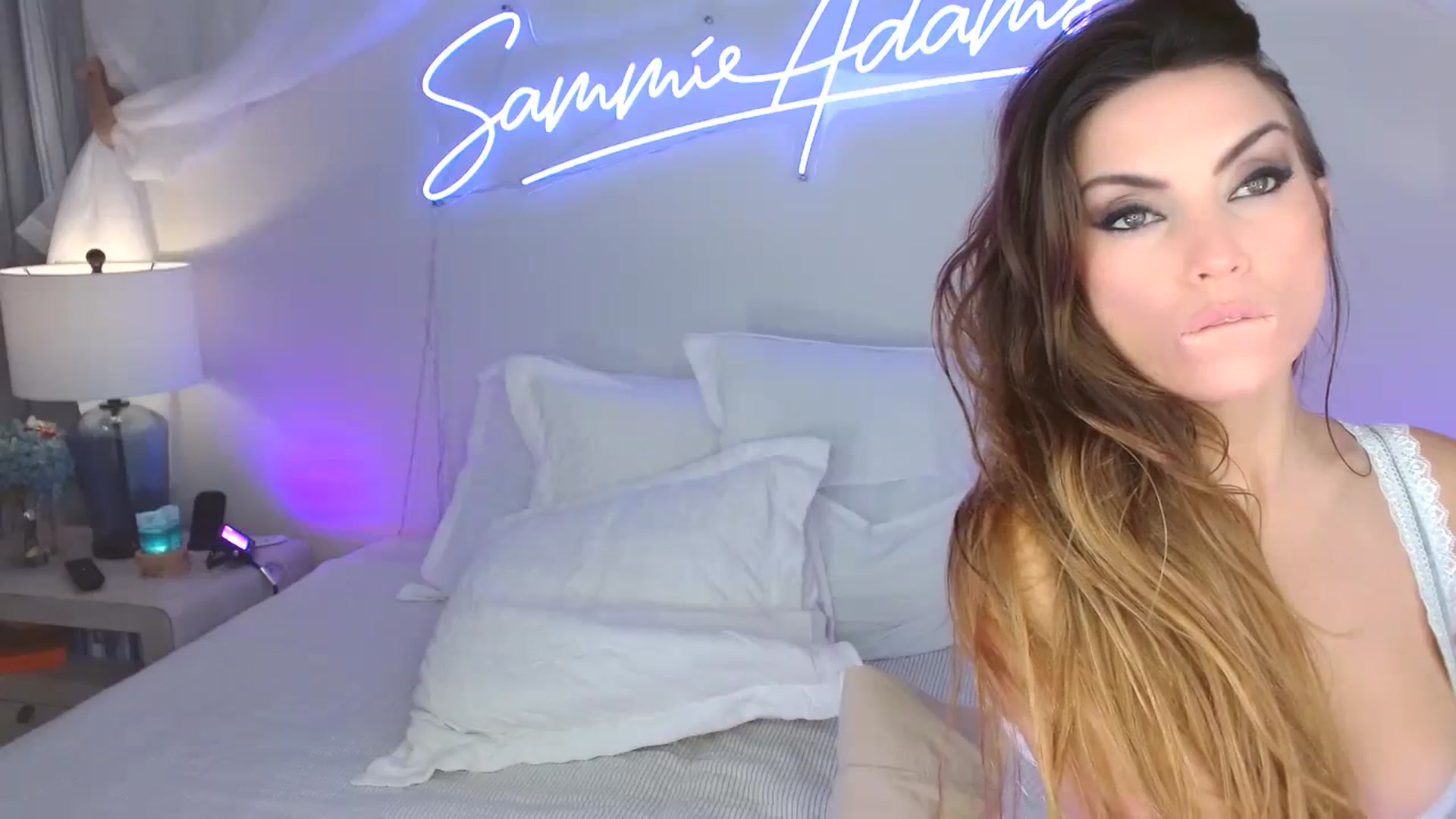 Gallery image thumbnail from SammieAdams's myfreecams stream on, 11/14/2023, 21:56 image 3 of 20
