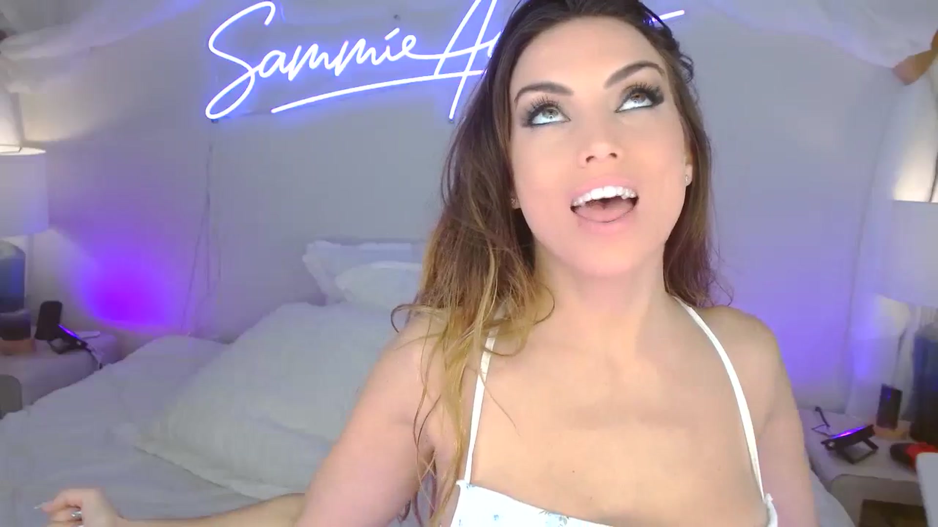 Gallery image thumbnail from SammieAdams's myfreecams stream on, 11/15/2023, 21:53 image 2 of 20