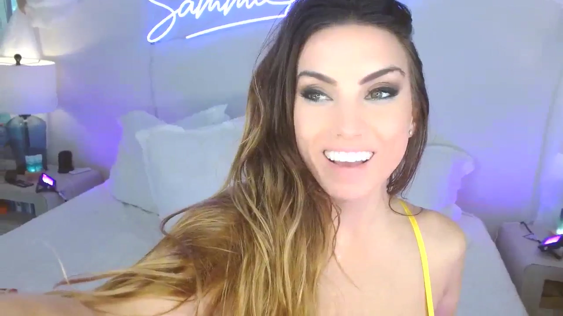 Gallery image thumbnail from SammieAdams's myfreecams stream on, 11/16/2023, 20:25 image 15 of 20