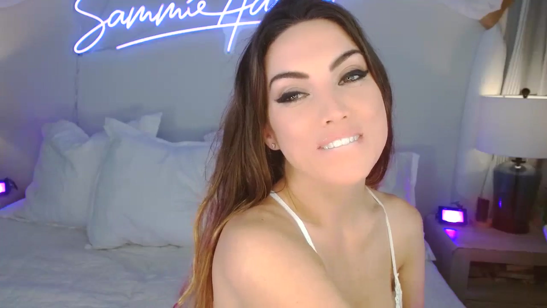Gallery image thumbnail from SammieAdams's myfreecams stream on, 11/29/2023, 19:30 image 3 of 20