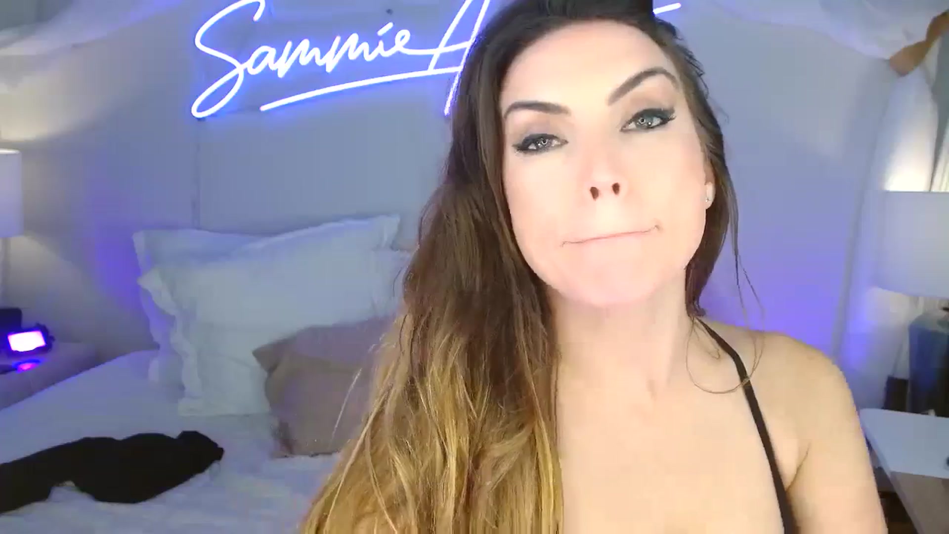 Gallery image thumbnail from SammieAdams's myfreecams stream on, 12/06/2023, 19:29 image 7 of 20