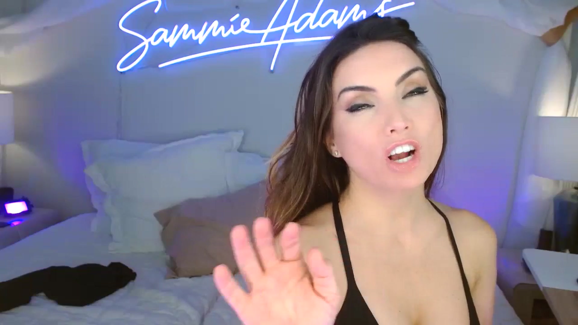 Gallery image thumbnail from SammieAdams's myfreecams stream on, 12/06/2023, 19:29 image 5 of 20