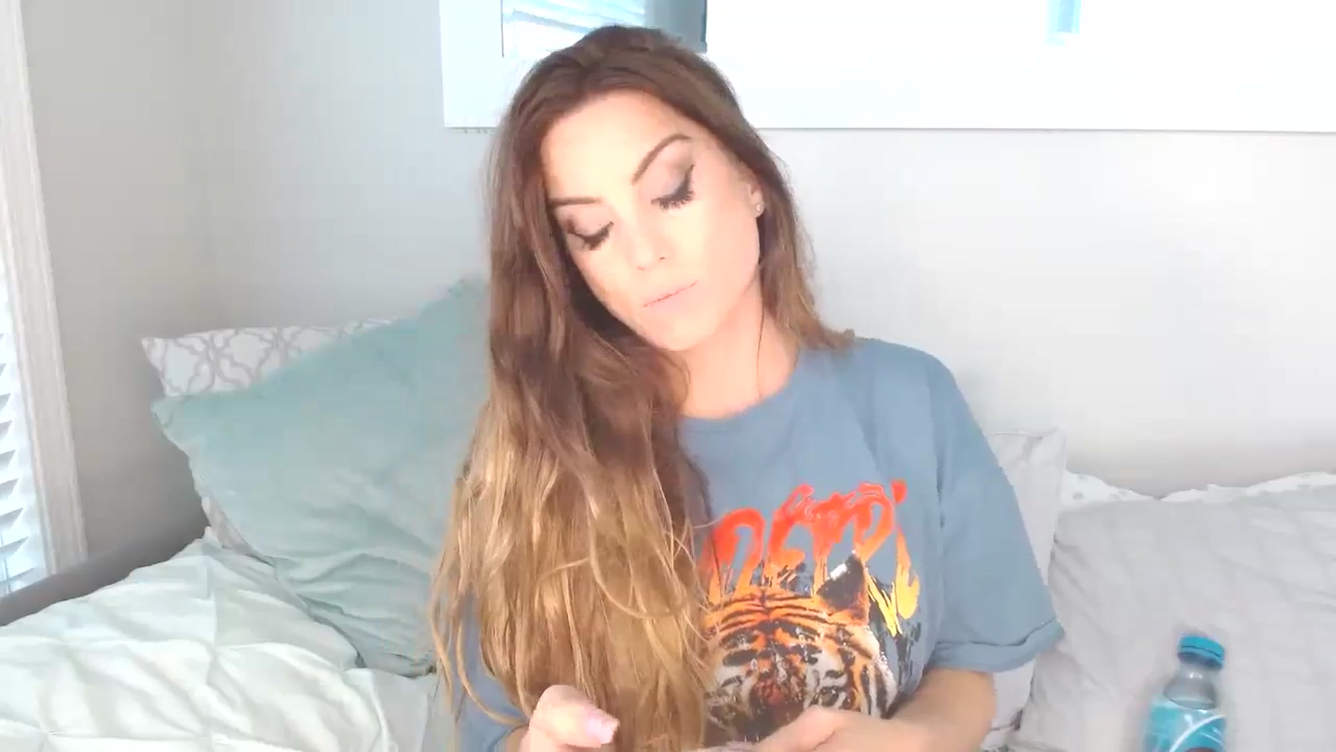 Gallery image thumbnail from SammieAdams's myfreecams stream on, 12/14/2023, 18:32 image 5 of 20