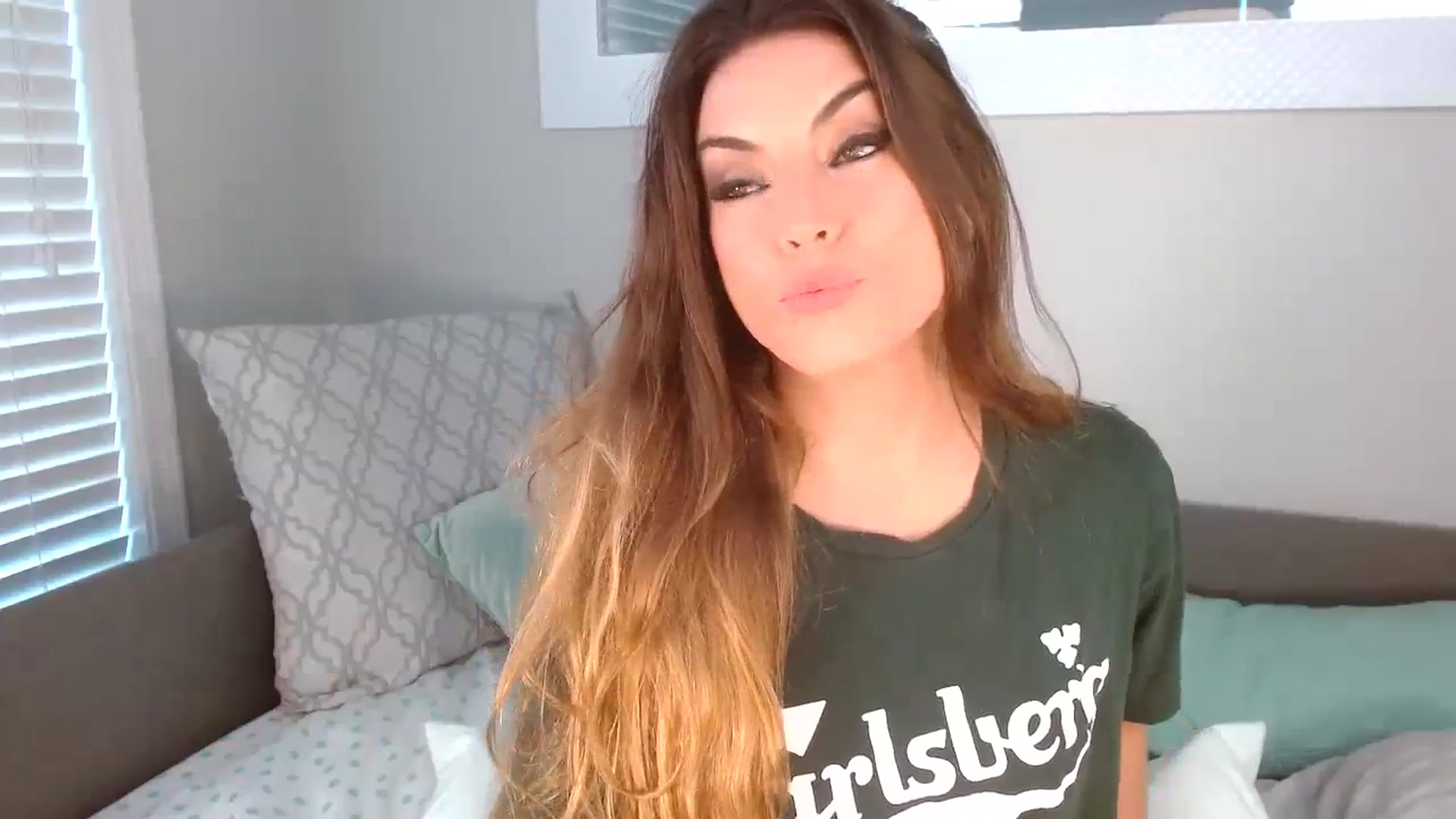 Gallery image thumbnail from SammieAdams's myfreecams stream on, 01/10/2024, 18:36 image 5 of 20