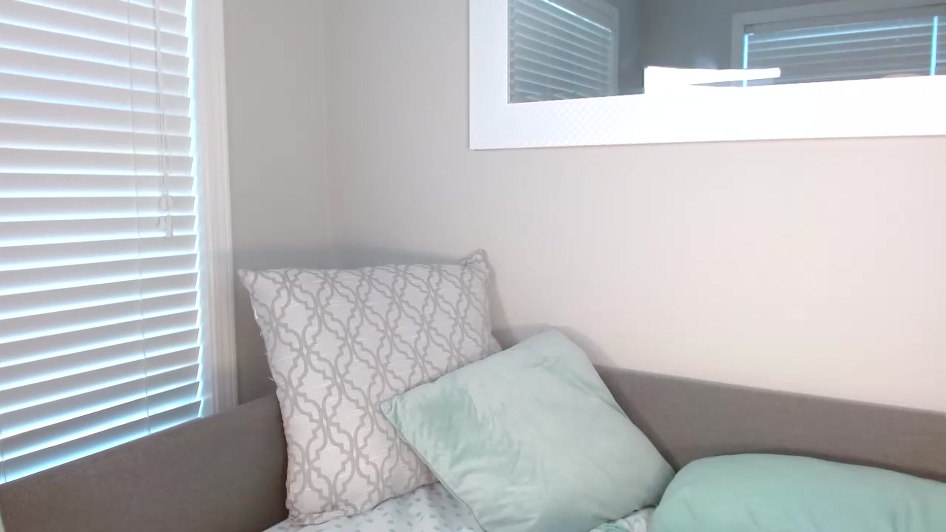Gallery image thumbnail from SammieAdams's myfreecams stream on, 01/10/2024, 18:36 image 13 of 20