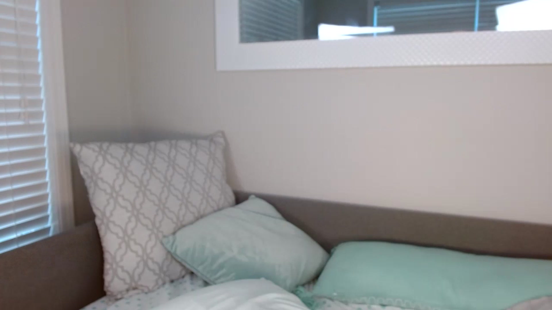 Gallery image thumbnail from SammieAdams's myfreecams stream on, 01/10/2024, 21:18 image 10 of 20