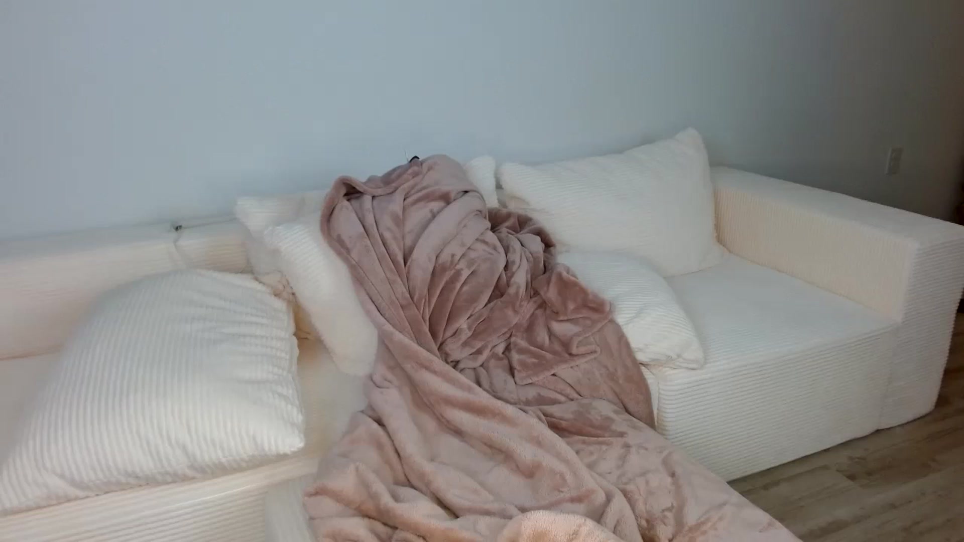 Gallery image thumbnail from SammieAdams's myfreecams stream on, 03/06/2026, 23:37 image 10 of 20