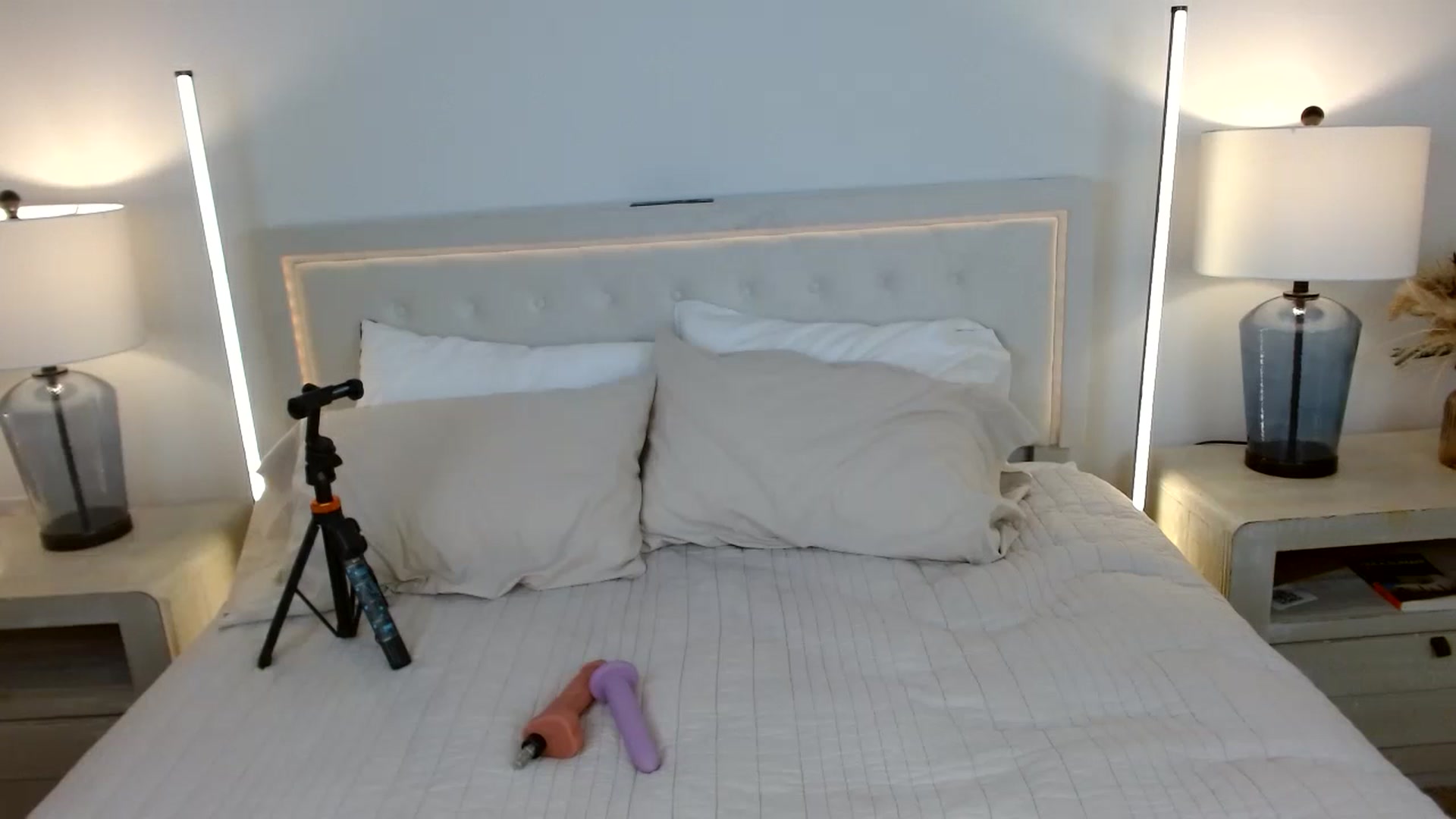Gallery image thumbnail from SammieAdams's myfreecams stream on, 04/10/2026, 18:41 image 11 of 20