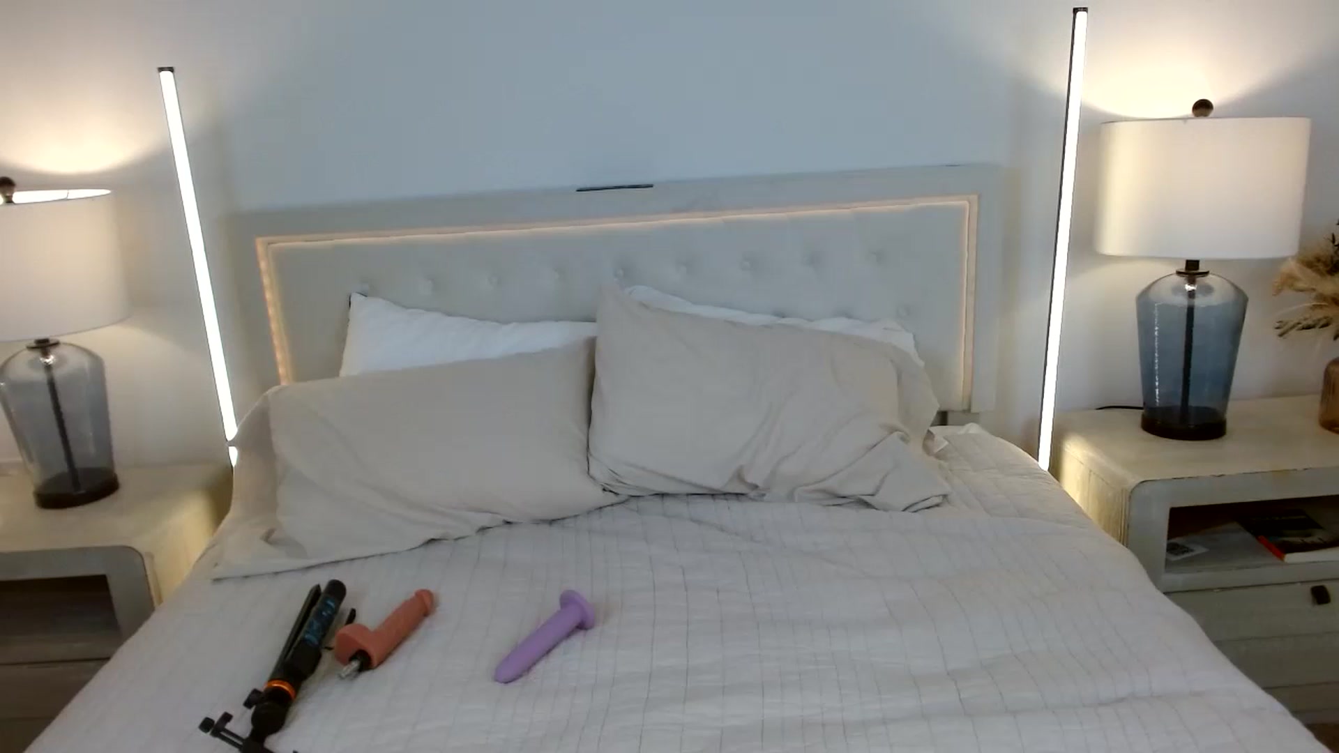 Gallery image thumbnail from SammieAdams's myfreecams stream on, 04/10/2026, 18:41 image 13 of 20