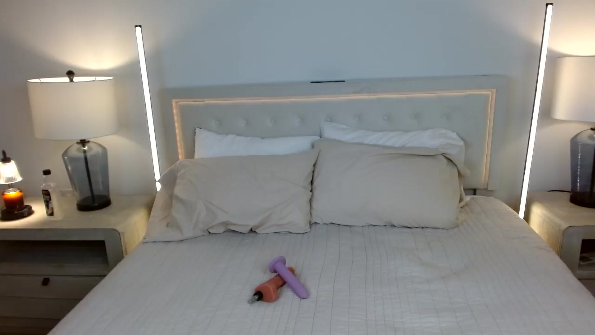 Gallery image thumbnail from SammieAdams's myfreecams stream on, 04/10/2026, 18:41 image 1 of 20