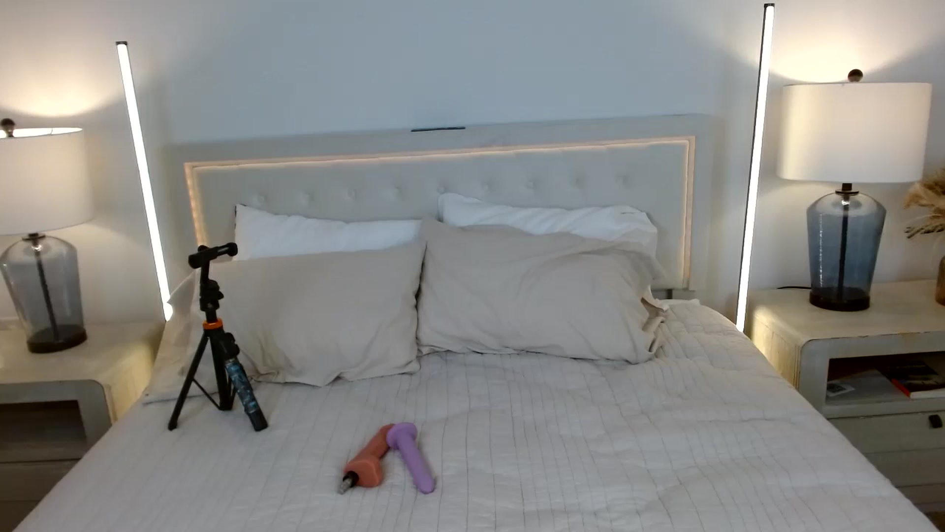 Gallery image thumbnail from SammieAdams's myfreecams stream on, 04/10/2026, 18:41 image 6 of 20