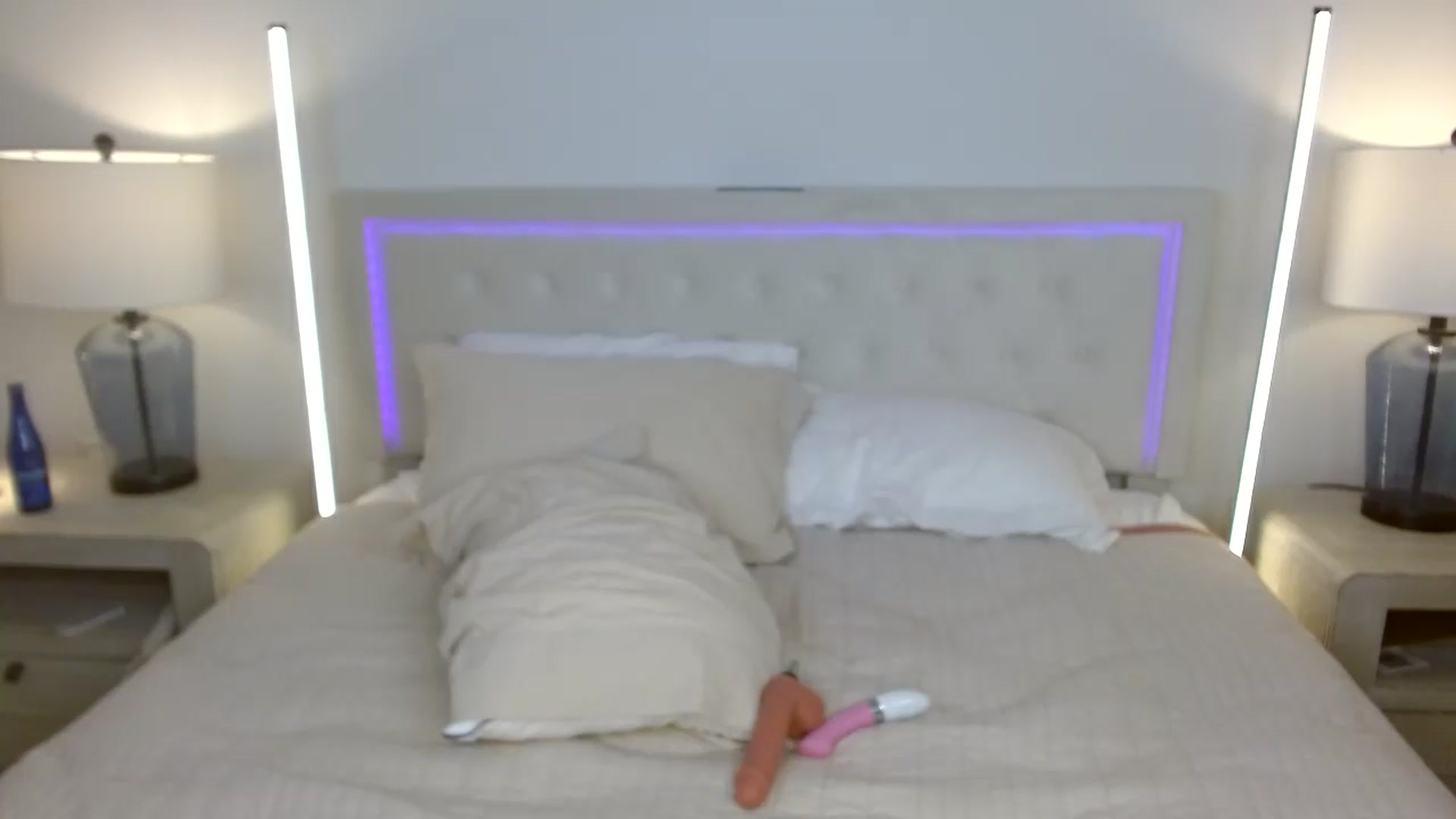 Gallery image thumbnail from SammieAdams's myfreecams stream on, 04/24/2026, 21:24 image 2 of 20